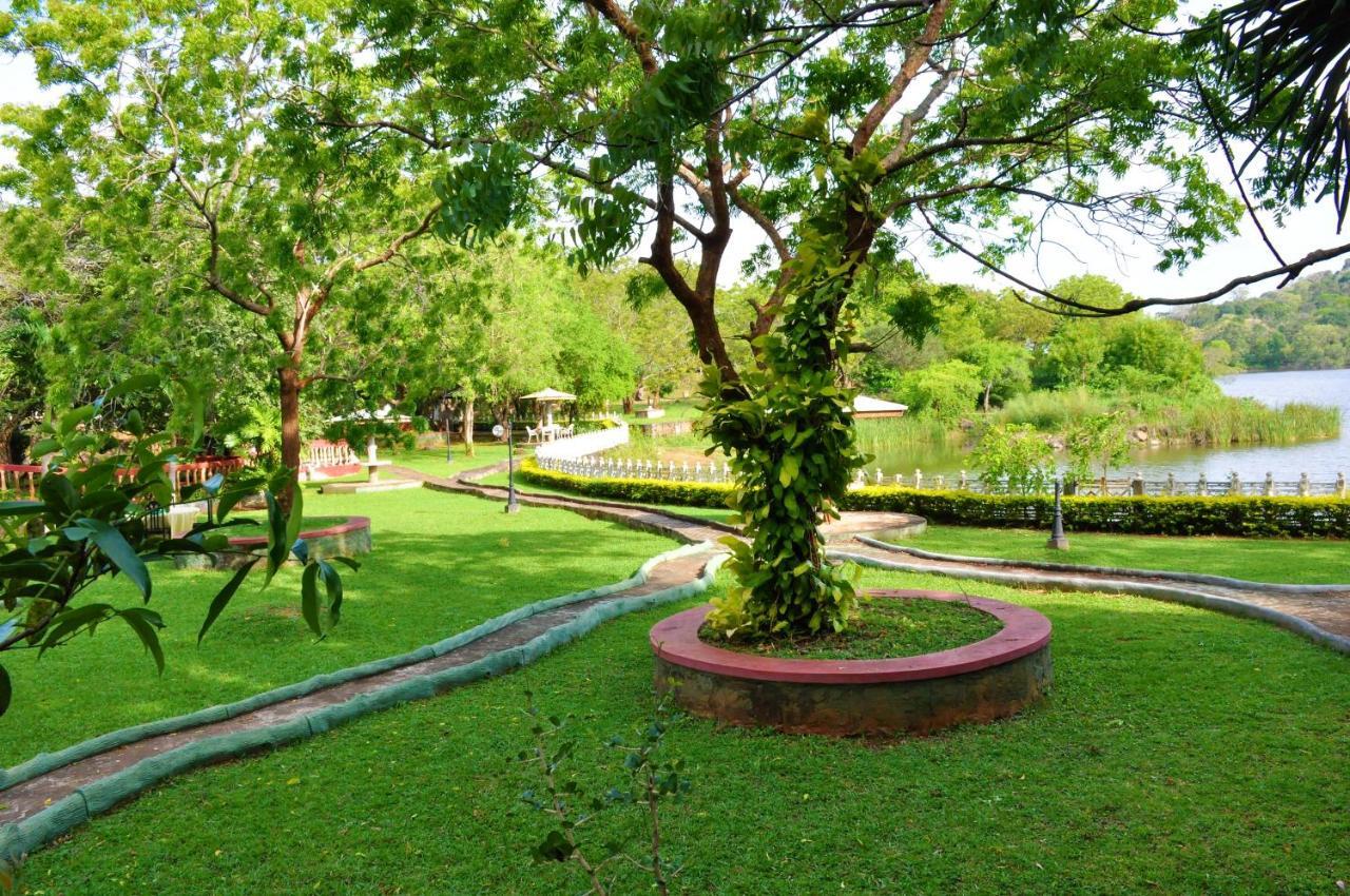 Kodigahawewa Forest Resort Tissamaharama Exterior photo