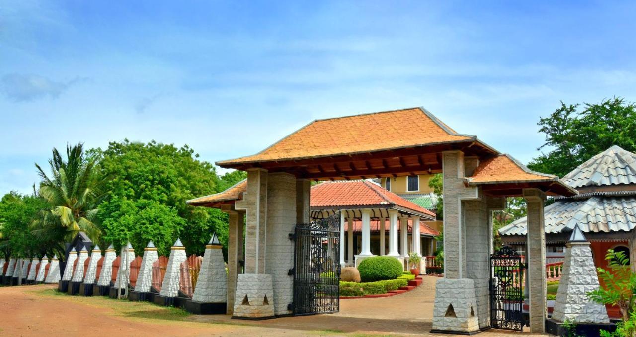 Kodigahawewa Forest Resort Tissamaharama Exterior photo
